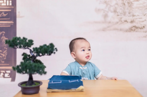 武安五个月宝宝可以站吗 武安五个月宝宝可以站吗